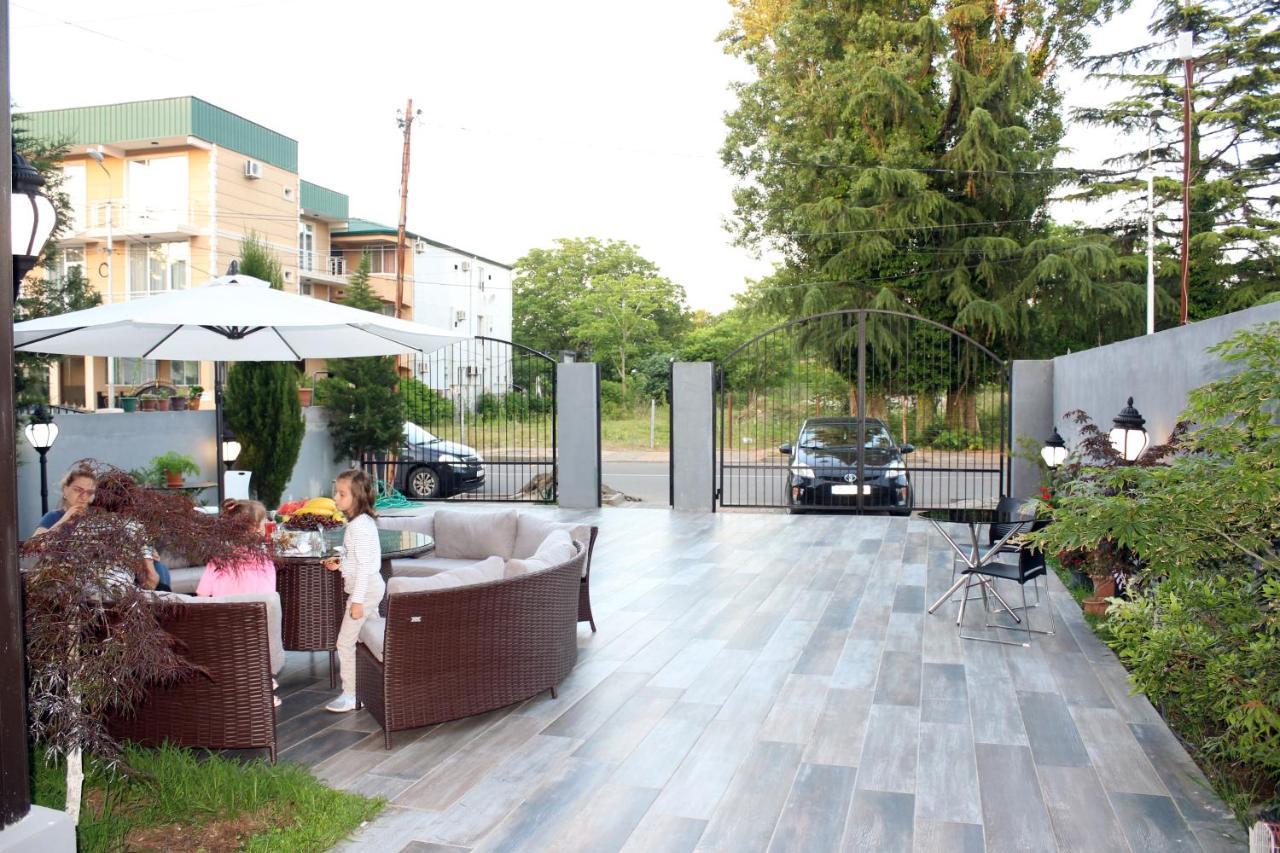 Cozy House Hotel Kobuleti ภายนอก รูปภาพ